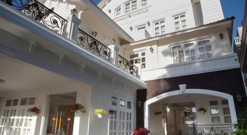 Hoa Sen Vang Hotel Dalat Экстерьер фото