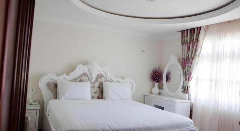 Hoa Sen Vang Hotel Dalat Экстерьер фото