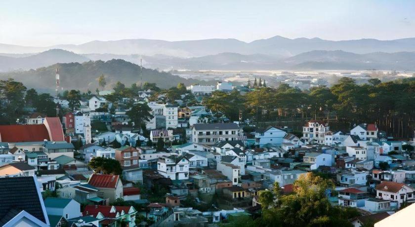 Hoa Sen Vang Hotel Dalat Экстерьер фото